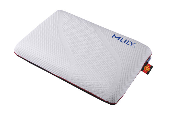 MLILY® Manchester United CLASSIC jastuk Inovativna navlaka obogaćena grafenom Idealna termoregulacija Optimalna potpora glavi i vratu Periva navlaka